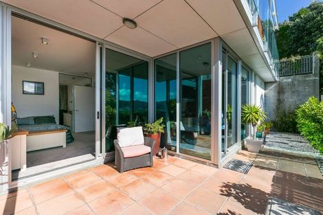 Photo of property in 22u5 The Crescent, Roseneath, Wellington, 6011