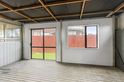 Photo of property in 32 Idlewild Avenue, Mangere, Auckland, 2022