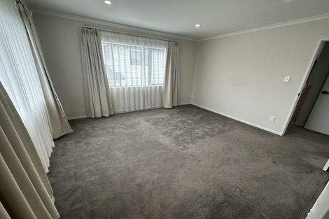 Photo of property in 2 Crompton Place, Orewa, 0931