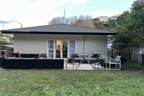 Photo of property in 85 Shakespeare Road, Bluff Hill, Napier, 4110