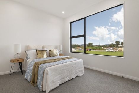 Photo of property in 24 Yellow Pear Lane, Karaka, 2578