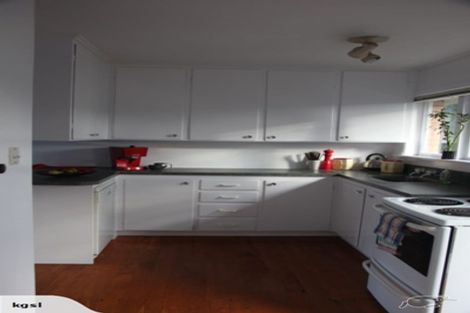 Photo of property in 24 Grendon Road, Titirangi, Auckland, 0604