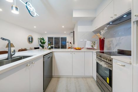 Photo of property in 2 Northgrove Avenue, Hillcrest, Auckland, 0627