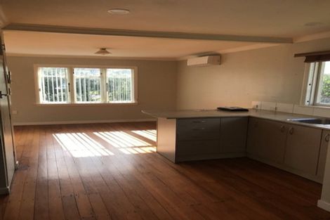 Photo of property in 39 Paritutu Road, Spotswood, New Plymouth, 4310