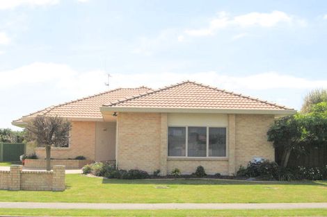 Photo of property in 43 Santa Monica Drive, Papamoa Beach, Papamoa, 3118