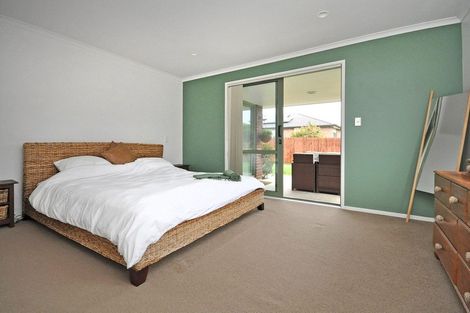 Photo of property in 26 Ripple Grove, Waiuku, 2123