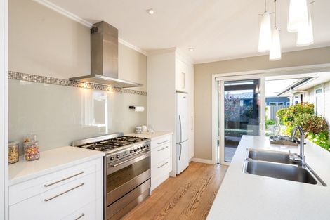 Photo of property in 8 Te Heipora Place, Havelock North, 4130