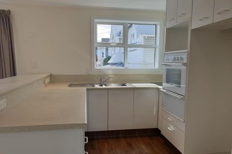 Photo of property in 36u3 Roxburgh Street, Mount Victoria, Wellington, 6011