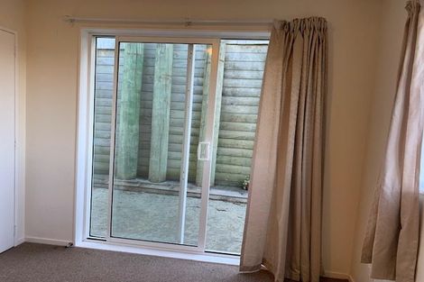 Photo of property in 14 Kopiko Way, Brooklyn, Wellington, 6021