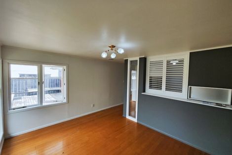 Photo of property in 1/61 Neil Avenue, Te Atatu Peninsula, Auckland, 0610