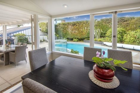 Photo of property in 1/11a Hauraki Road, Hauraki, Auckland, 0622