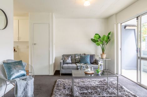 Photo of property in 6 Opoia Road, Hamilton East, Hamilton, 3216