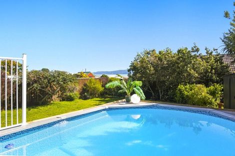 Photo of property in 42 Hicks Crescent, Waikanae Beach, Waikanae, 5036