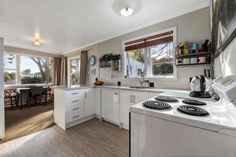 Photo of property in 8 Omata Road, Westown, New Plymouth, 4310