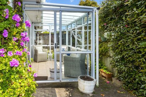 Photo of property in 4f1- Comeskey Grove, Elderslea, Upper Hutt, 5018