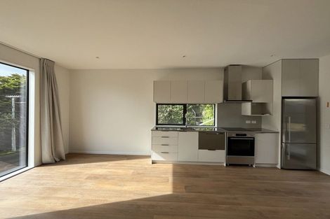 Photo of property in 1 Tanera Crescent, Brooklyn, Wellington, 6021