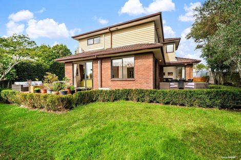 Photo of property in 8 Seamount Drive, Red Beach, 0932