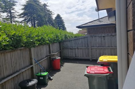 Photo of property in 102u1 Old Farm Road, Hamilton East, Hamilton, 3216