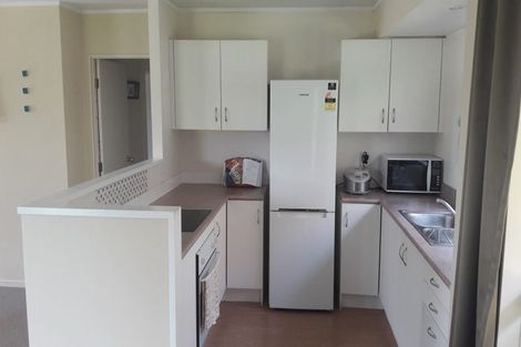 Photo of property in 6 Cretian Crescent, Henderson, Auckland, 0612
