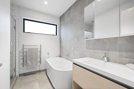Photo of property in 1/2 Manning Street, Hamilton Central, Hamilton, 3204