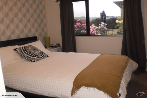 Photo of property in 33 Kyle Road, Waipukurau, 4281