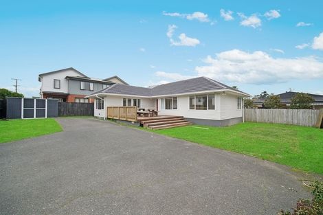 Photo of property in 8 Border Road, Henderson, Auckland, 0612