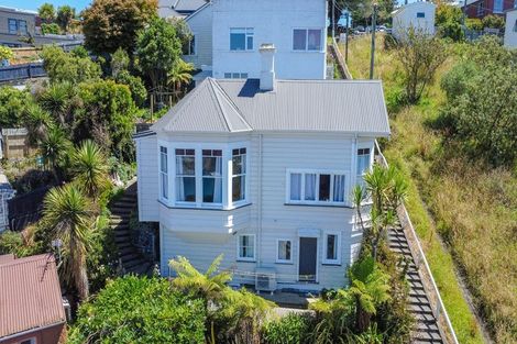 Photo of property in 5 Elm Row, Dunedin Central, Dunedin, 9016