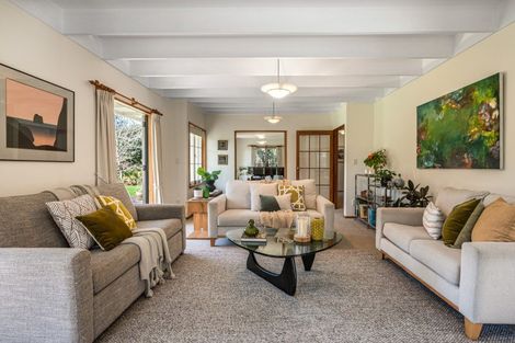 Photo of property in 6 Terrylyn Drive, Hillcrest, Auckland, 0627