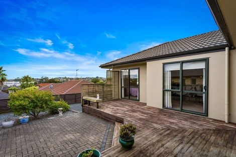 Photo of property in 44 Rush Creek Drive, Westgate, Auckland, 0614