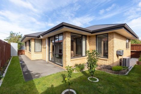 Photo of property in 32 Neill Street, Hornby, Christchurch, 8042