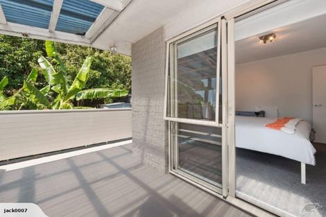 Photo of property in 41 Pohutukawa Avenue, Red Beach, 0932