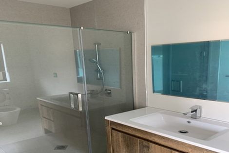 Photo of property in 5 Tawa Road, Te Atatu Peninsula, Auckland, 0610