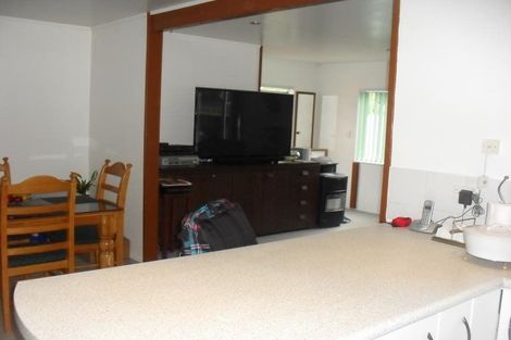 Photo of property in 19 Halberg Street, Glenfield, Auckland, 0629