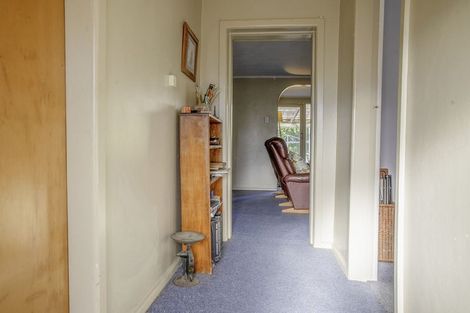 Photo of property in 24 Bennett Street, Waipawa, 4210