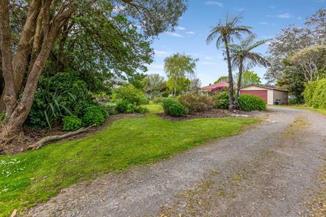 Photo of property in 840 Pukearuhe Road, Waiiti, Urenui, 4377