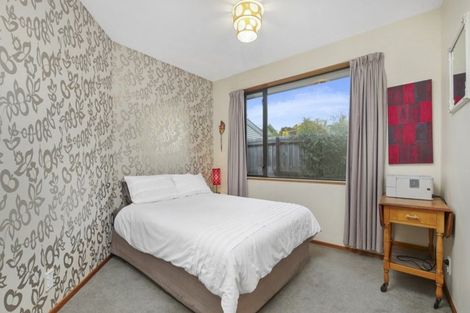 Photo of property in 113 Avonhead Road, Avonhead, Christchurch, 8042