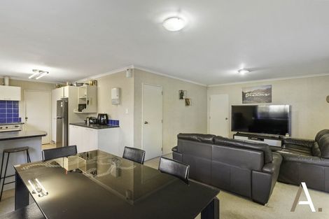 Photo of property in 2 Abilene Place, Manurewa, Auckland, 2105