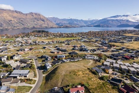 Photo of property in 10 Mataraki Place, Wanaka, 9305