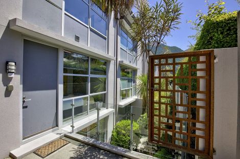 Photo of property in The Beeches Apartments, 4/60 Hallenstein Street, Queenstown, 9300