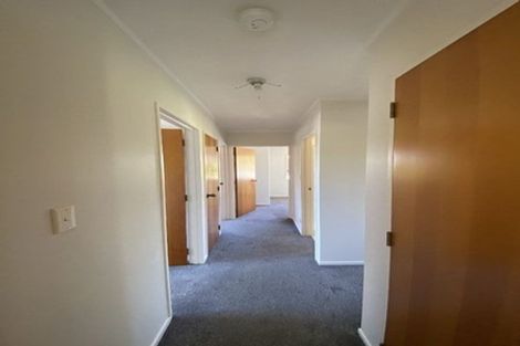 Photo of property in 40 Barbados Drive, Unsworth Heights, Auckland, 0632