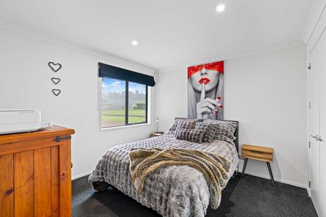 Photo of property in 39 Kendallvale Drive, Waiuku, 2123