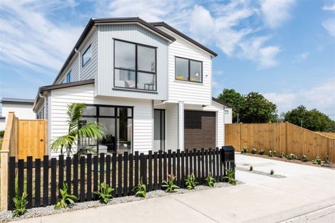 Photo of property in 5 Greenfinch Road, Hobsonville, Auckland, 0616