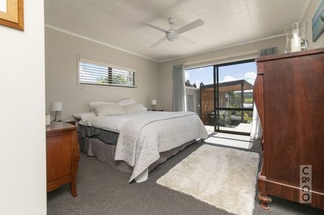 Photo of property in 12 Tapu Road, Huapai, Kumeu, 0810
