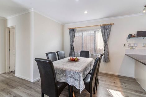 Photo of property in 16 Janway Avenue, Flat Bush, Auckland, 2016