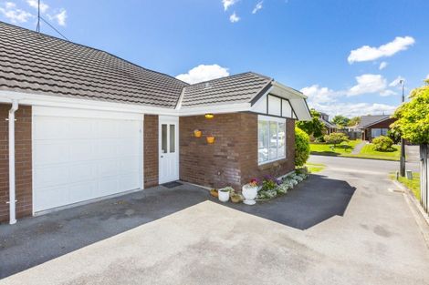 Photo of property in 4f1- Comeskey Grove, Elderslea, Upper Hutt, 5018