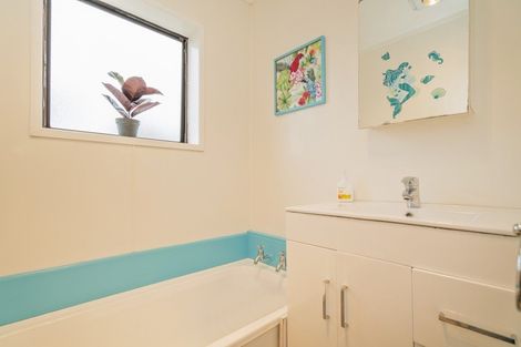 Photo of property in 6 Moewai Park Road, Whitianga, 3510