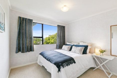 Photo of property in 10 Kate Way, Karori, Wellington, 6012