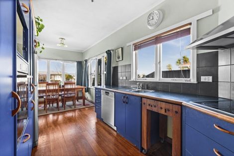 Photo of property in 52 Clarence Cox Crescent, Pirimai, Napier, 4112