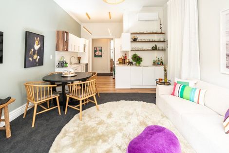 Photo of property in 18 Portland Crescent, Thorndon, Wellington, 6011