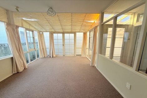 Photo of property in 72 Miro Street, Miramar, Wellington, 6022